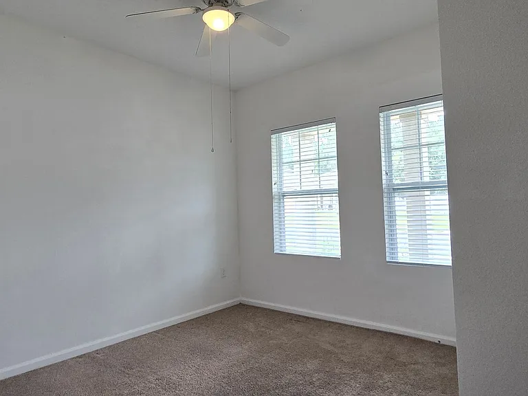 15660 Merlin Ave — Photo 5