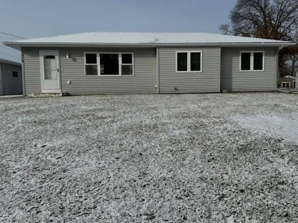 319 104th Ln NE, Blaine, MN 55434