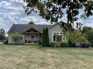 10483 Howe Rd, Lexington, MO 64067