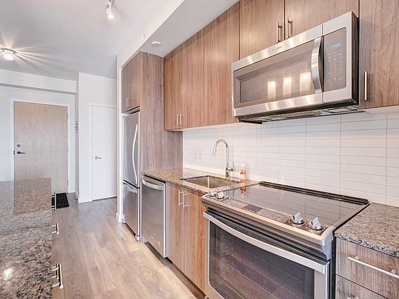 5th image of 150 Sabina Dr #302