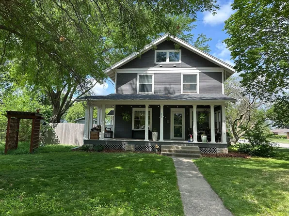 522 N 7th Ave, Winterset, IA 50273