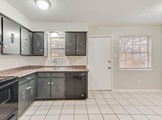 1726 W Sanford St #1726B, Arlington, TX 76012