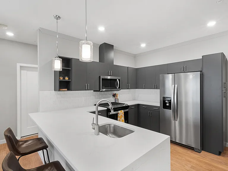 Metro526 Luxury Apartments — Photo 15