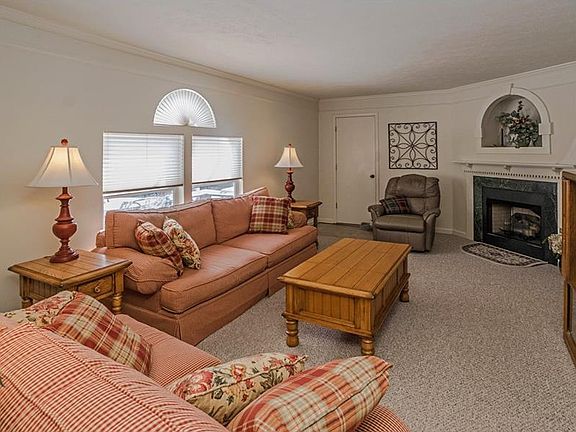 4th image of 88 Hilltop Ct