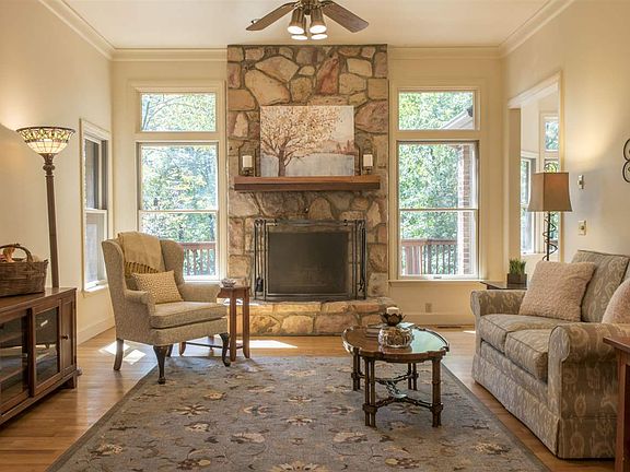 4th image of 690 Wyndham Woods Cir