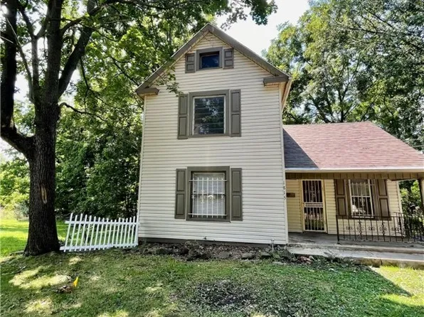 1815 Clifton St, Youngstown, OH 44510