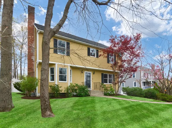 52 Rosemary Rd, North Attleboro, MA 02760