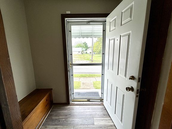 4th image of 2407 Greengarden Rd