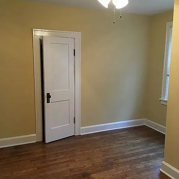 3 bed, 1394 sqft, $1,000 — Photo 2