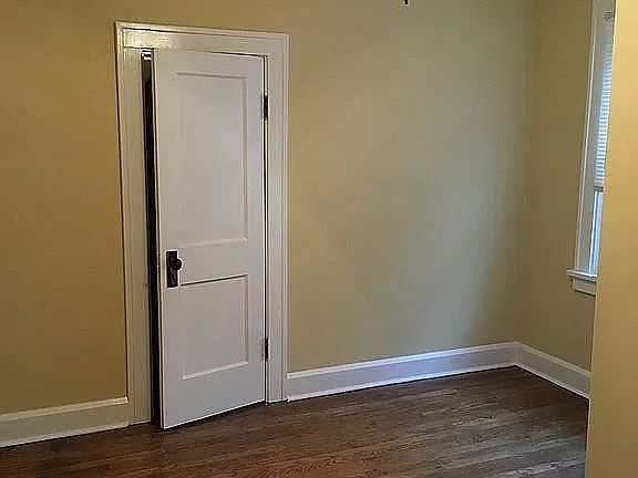 2nd image of 1474 Larchmont Rd Unit 2