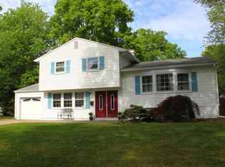 1481 Pawnee Rd, North Brunswick, NJ 08902