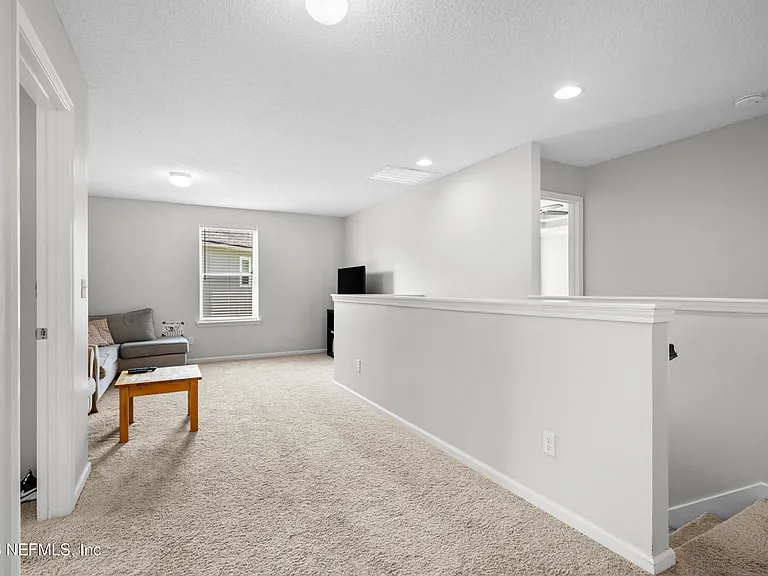 225 S Torwood Dr — Photo 16