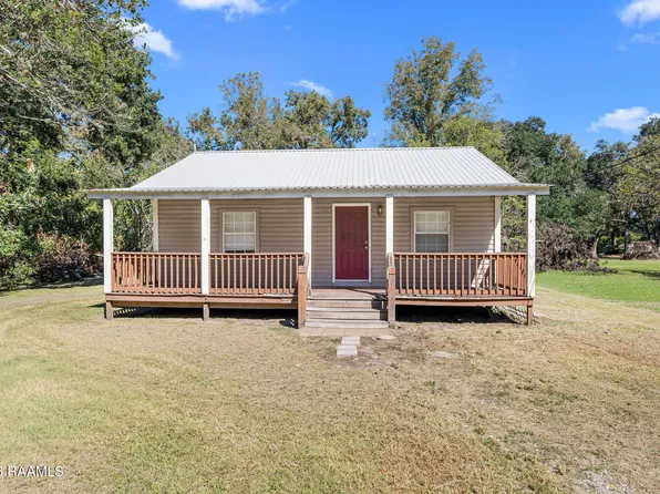 1102 Martha Hebert Rd, Breaux Bridge, LA 70517