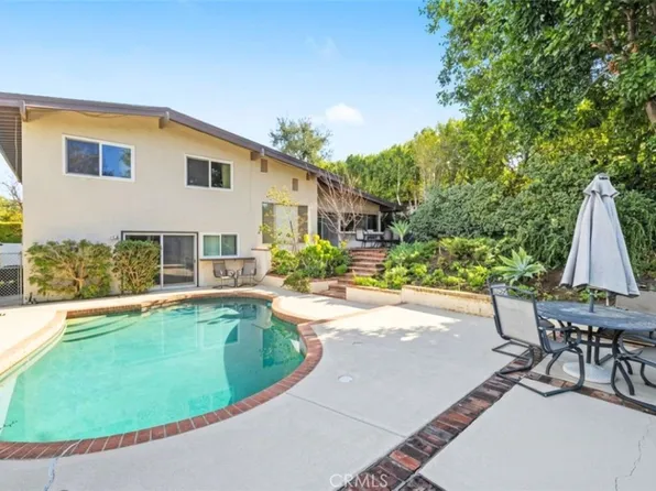 4157 Aleman Dr, Tarzana, CA 91356