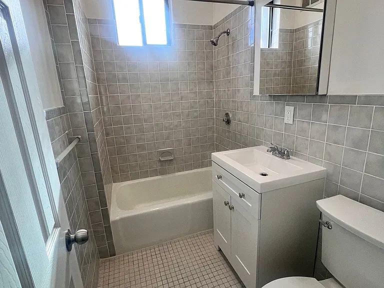 55 Burbank St #17 — Photo 6