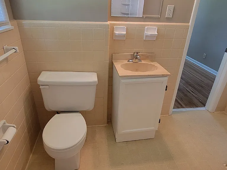 6408 Robinhood Ln NW — Photo 30