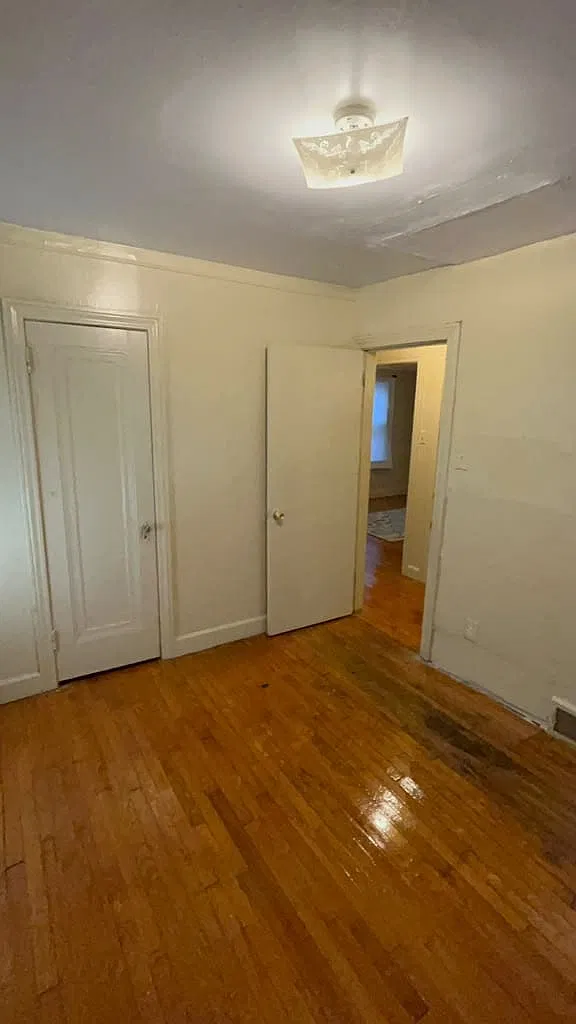 4 bed, 1200 sqft, $1,500 — Photo 2