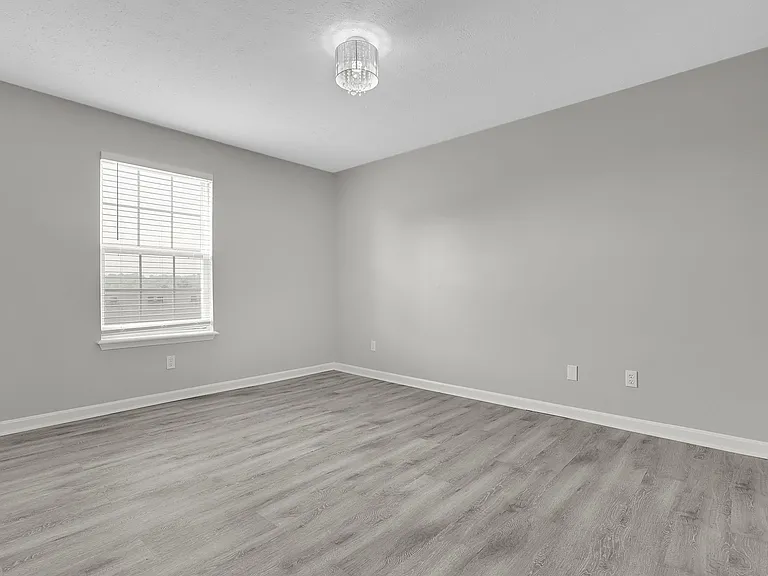 St. Anthony Gardens Apartments — Photo 8