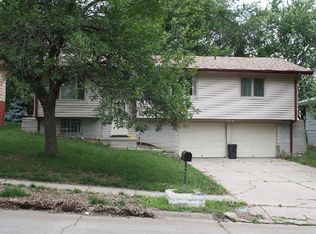 13920 Jefferson Cir, Omaha, NE 68137