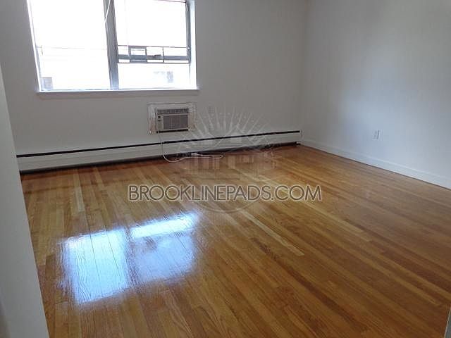 2nd image of 24 Marion St