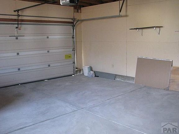 4th image of 13 Bitterweed Ct