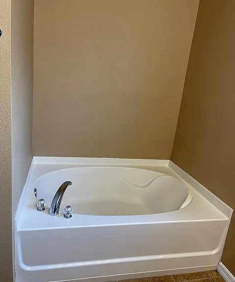 1144 Blackwater Pond Dr — Photo 14