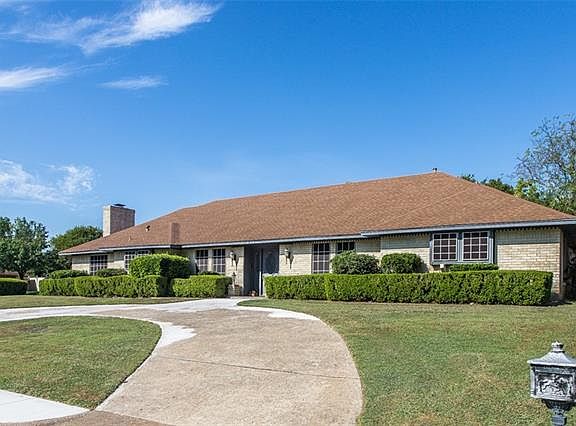 3rd image of 227 S Greenstone Ln