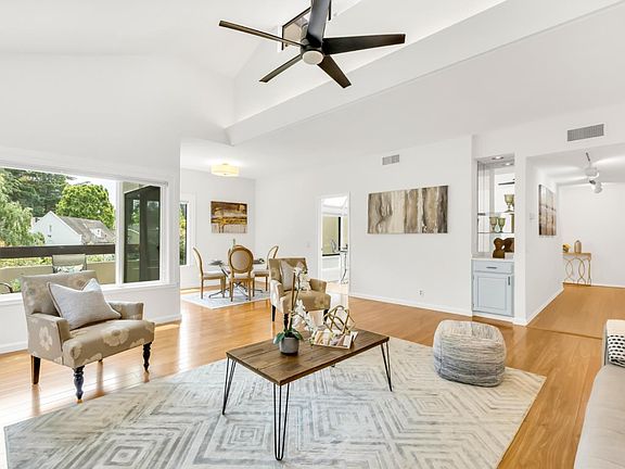 4th image of 425 N El Camino Real Unit 301