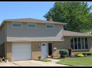 92 Noel Dr, Williamsville, NY 14221