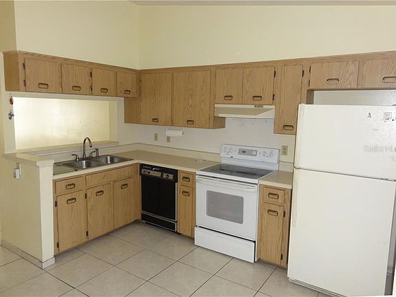 2nd image of 3109 Wickham Ave