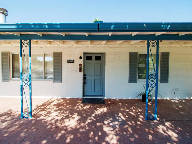 1415 S Oakley Pl — Photo 1