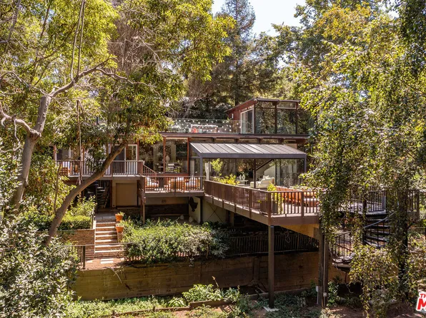 681 Brooktree Rd, Santa Monica, CA 90402