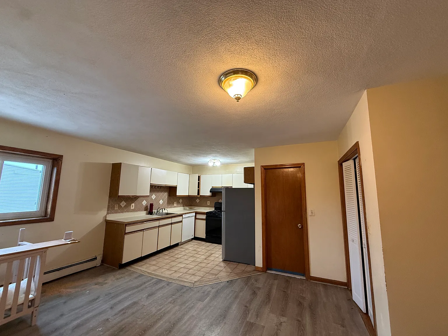 2 bed, 750 sqft, $2,500 — Photo 2