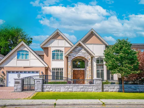 5631 Chemainus Dr, Richmond, BC V7C 3B7