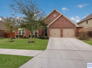 3060 Saddlehorn Dr, Seguin, TX 78155
