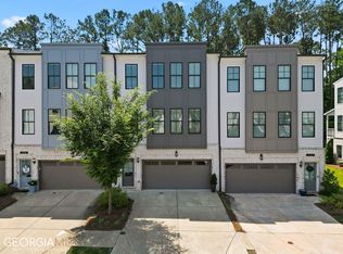 6136 Eves Way, Norcross, GA 30071