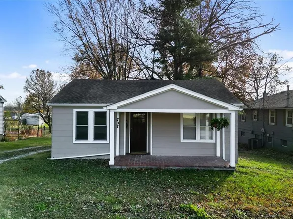 707 E Olive St, Richmond, MO 64085