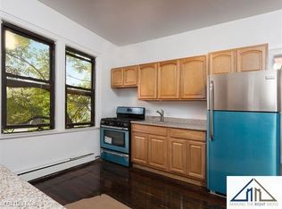 155 E 206th St #A2, Bronx, NY 10458