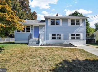 1335 Greenleaf Rd, Wilmington, DE 19805