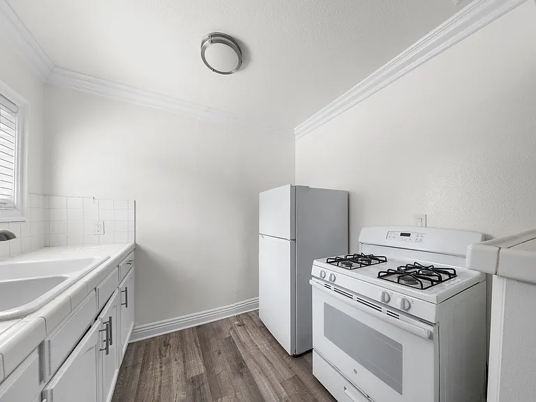 73 Alamitos Ave. — Photo 7