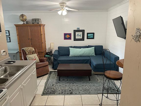 2nd image of 3318 W San Pedro St #2