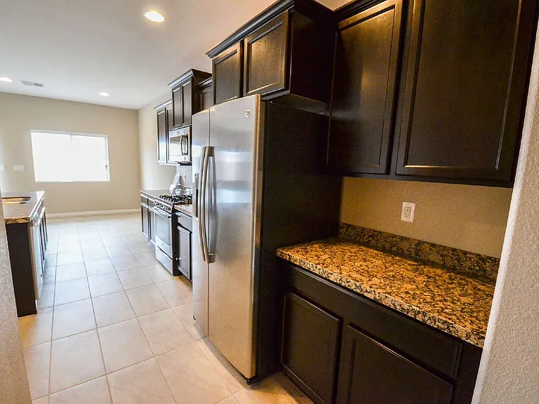 9422 Sand Tiger Ave — Photo 11