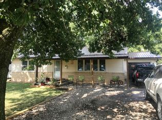 609 Illinois St, Oswego, KS 67356