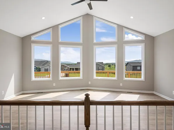63 Sunset Village Rd, Front Royal, VA 22630