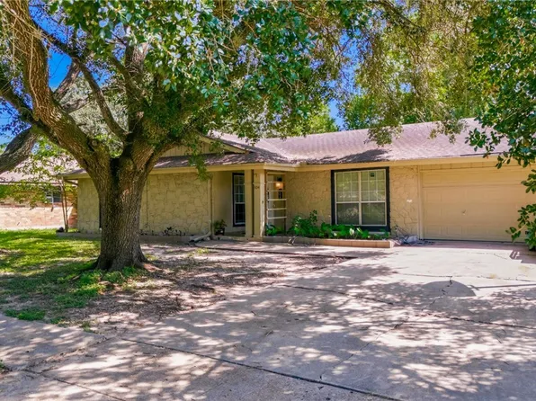 504 Maplewood Dr, Victoria, TX 77901