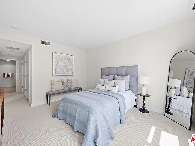 3141 Michelson Dr #1506 — Photo 18