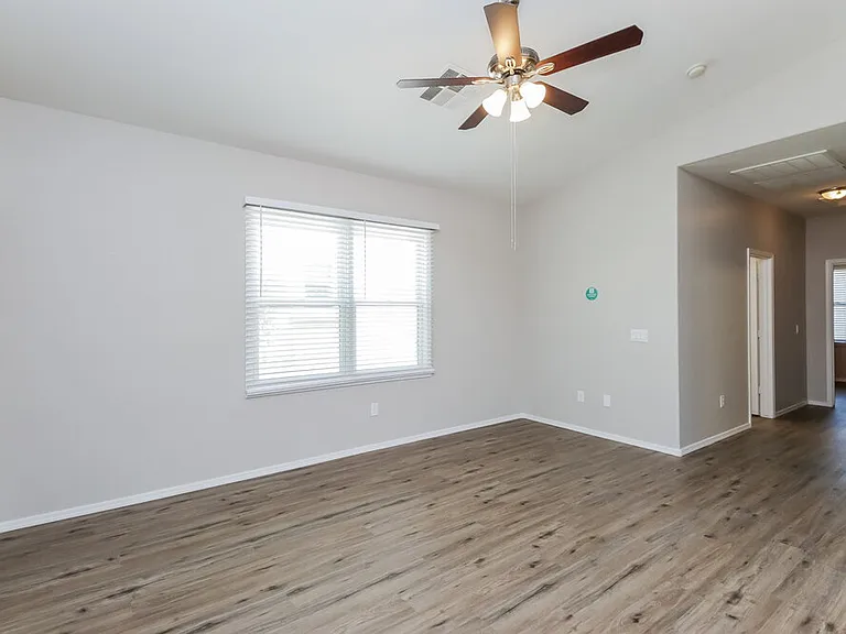 4318 E Jasper Dr — Photo 7