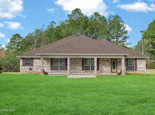 12805 Larue Rd, Vancleave, MS 39565
