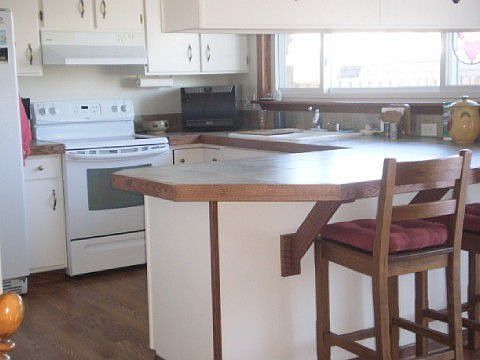 Updtd KitchenBreakfast bar