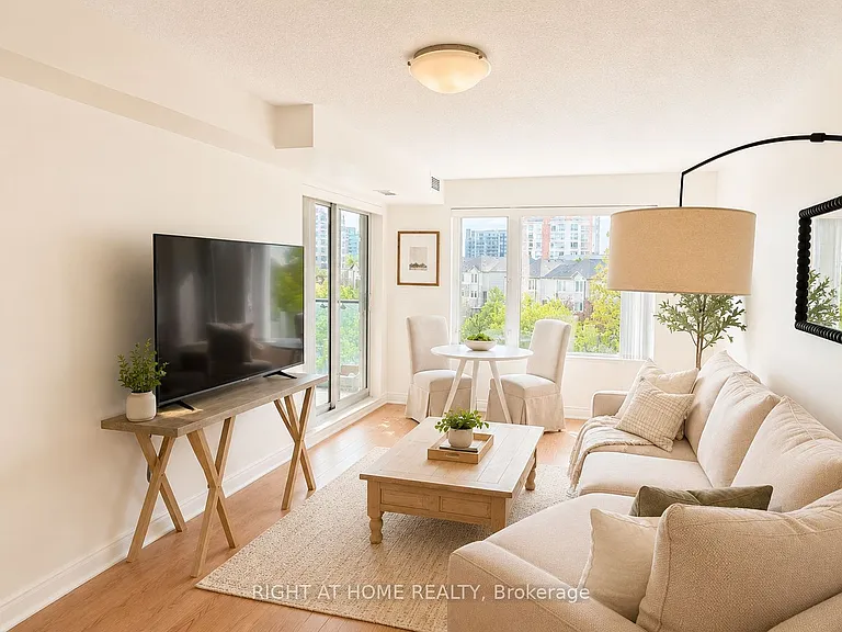 273 S Park Rd #518 — Photo 5